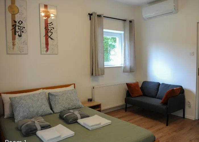 Quiet, Green, Relaxing Place - 2 Bedroom Apartament *