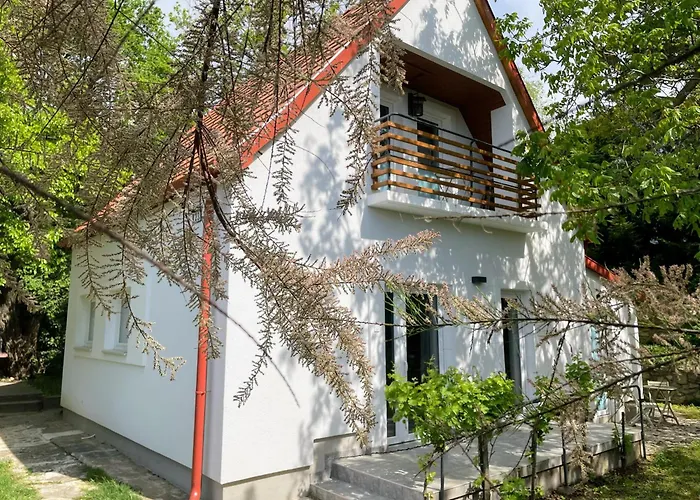Quiet, Green, Relaxing Place - 2 Bedroom Balatonfüred