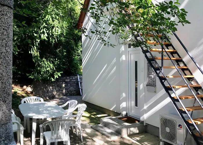 Quiet, Green, Relaxing Place - 2 Bedroom * Balatonfüred